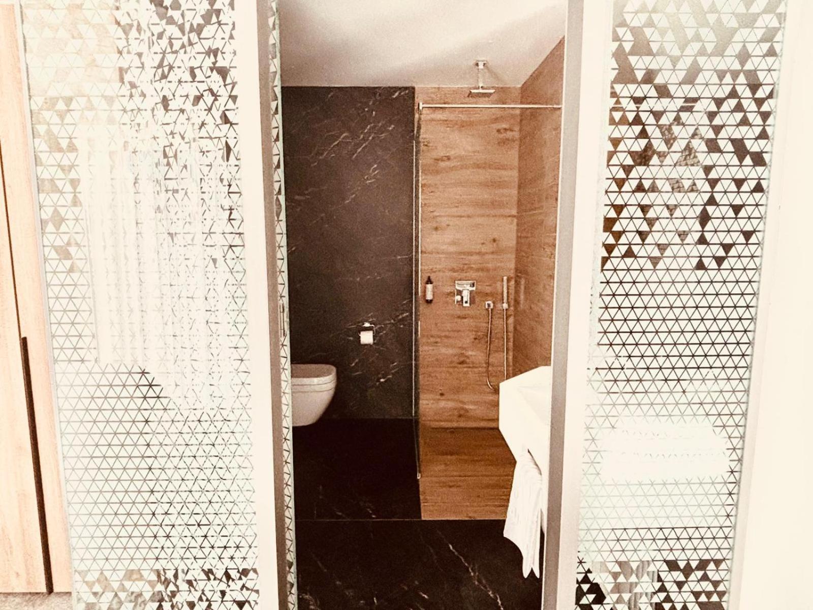 Cm111Apparthotel Bukareszt Zewnętrze zdjęcie