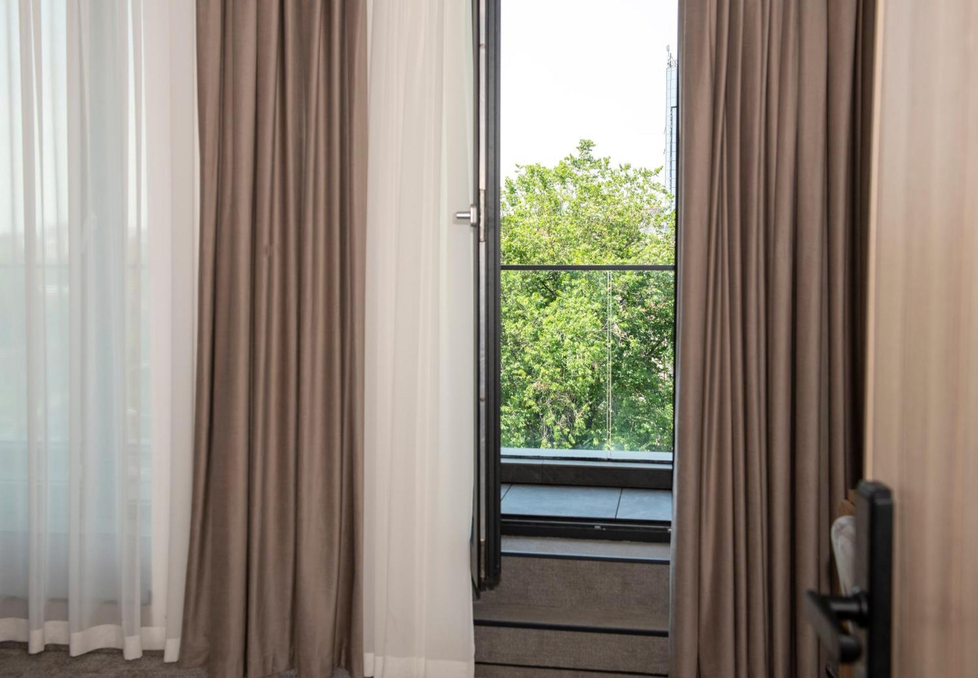 Cm111Apparthotel Bukareszt Zewnętrze zdjęcie